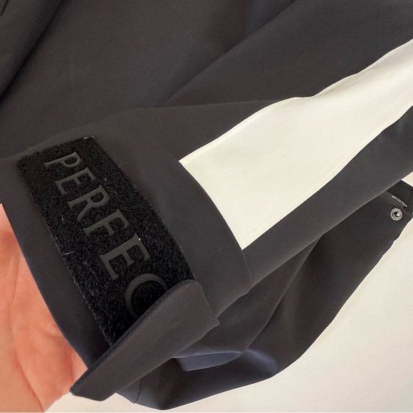 Perfect Moment Black and White Chevron Ski Jacket - Picture 13 of 16